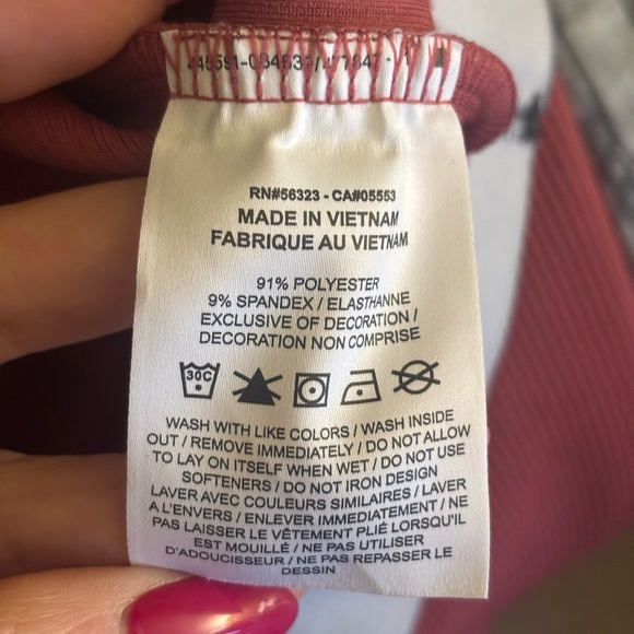 Nike NWT Women's Mauve Long Sleeve Athletic Crop Top - Picture 6 of 9